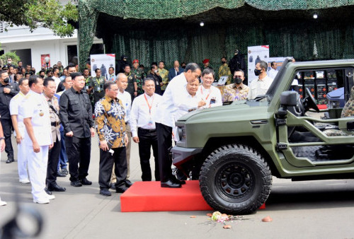 Jajal Kendaraan Operasional Satuan di Kemhan, Jokowi Resmikan 