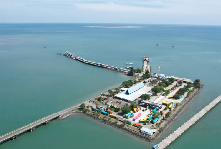 Perbaikan Dermaga Bajoe, ASDP Alihkan Sementara Layanan Penyeberangan ke Lintasan Siwa–Kolaka