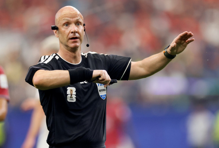  Wasit Kontroversial Anthony Taylor Pensiun, Kenang Amukan Jose Mourinho sebagai Momen Terburuknya