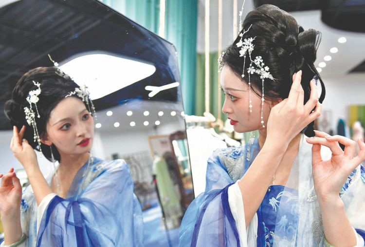 Tradisi dan Inovasi Hanfu di Caoxian, Tiongkok