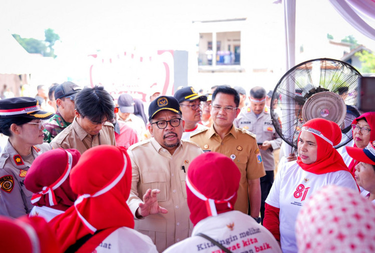 Tinjau Pesta Rakyat Jakarta Selatan, M. Qodari Serap Aspirasi Pedagang UMKM