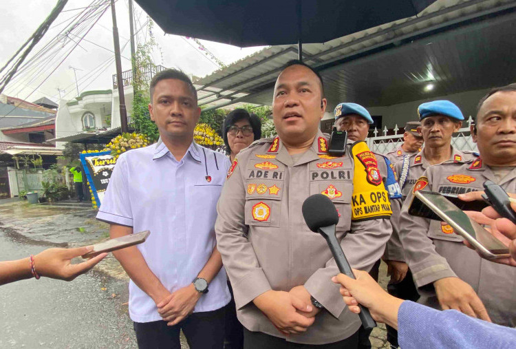 Gali Motif Pembunuhan, Kapolres Jaksel Datangi TKP Anak Bunuh Ayah dan Nenek di Lebak Bulus