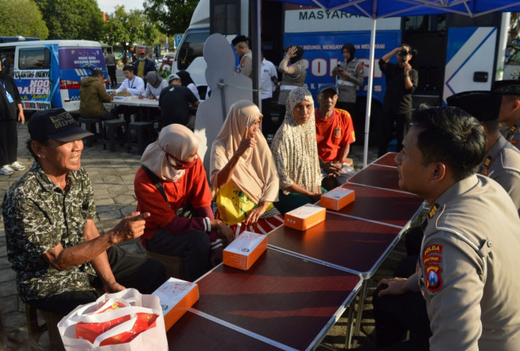 Ditlantas Polda Jatim Buka Layanan SIM dan Samsat Keliling di Masjid Al Akbar Surabaya