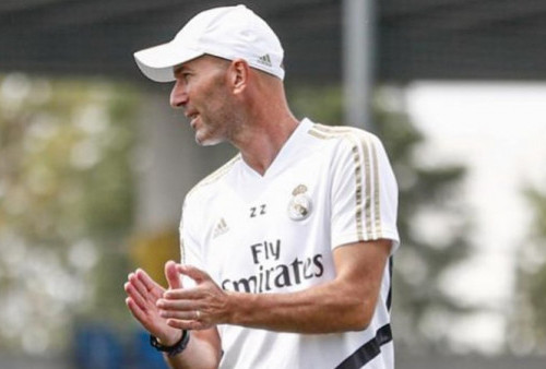 Dibidik PSG dan Juventus, Zidane Malah Les Bahasa Inggris: Mau ke Chelsea? 