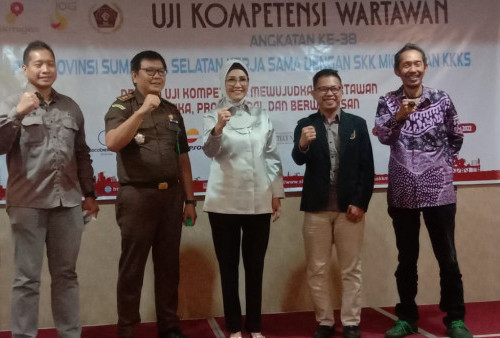 UKW Proses Tahapan Menuju Kompetensi Wartawan Profesional dan Beretika