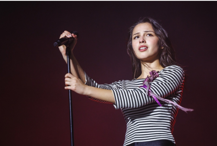 Lirik Lagu serena joy - Olivia Rodrigo Lengkap Terjemahannya, Kritik Suara untuk Perubahan Sosial