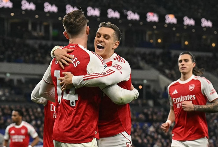 Arsenal Tutup Natal di Puncak Klasemen Usai Taklukkan Everton, Comeback Manis Gyokeres!