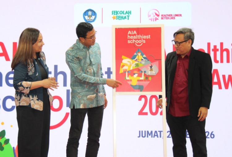 Ketika Pelajar Ingatkan Masyarakat agar Cukup Minum Air Putih, Turunkan Risiko Dehidrasi