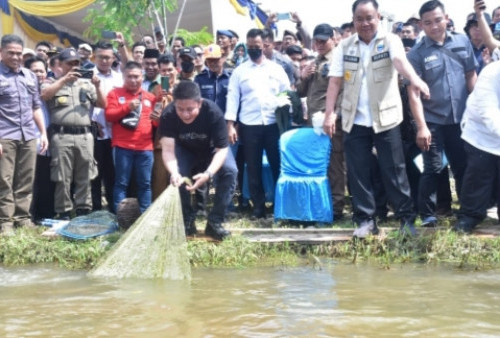 Lestarikan Kearifan Lokal, Herman Deru 