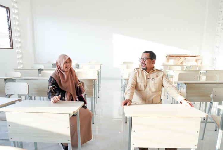 Tinjau Sekolah Rakyat Surabaya, M. Qodari sebut Fasilitasnya Setara Sekolah Swasta Mahal