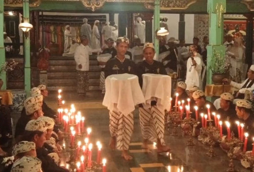 Mengenal Pelal Ageng Panjang Jimat, Tradisi Perayaan Maulid Nabi Muhammad SAW di Keraton Kanoman Cirebon