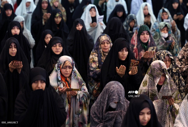 Warga Iran Salat Id di Tengah Perang, Teheran Padat Meski Diancam Serangan