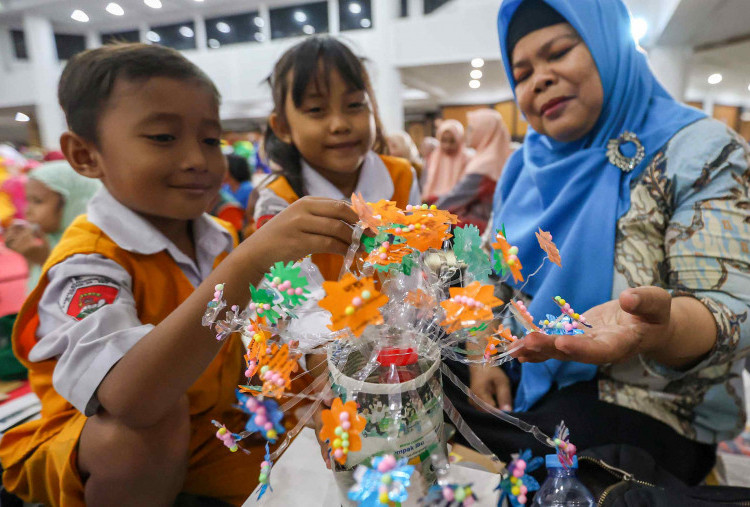 166 Satuan PAUD Surabaya Sulap Sampah Jadi Karya hingga Alat Pembelajaran