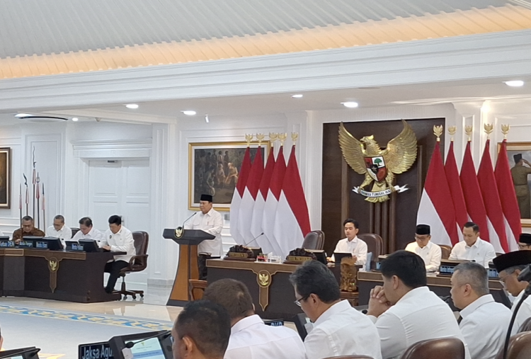 Survei Terbaru Poltracking Bikin Kaget, Kepuasan Publik ke Prabowo-Gibran Tinggal 55,1 Persen