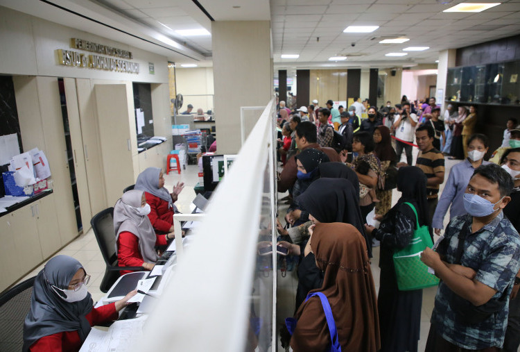 Gangguan Sistem BPJS Kesehatan Sebabkan Antrean Panjang di RSUD Dr Soewandhie