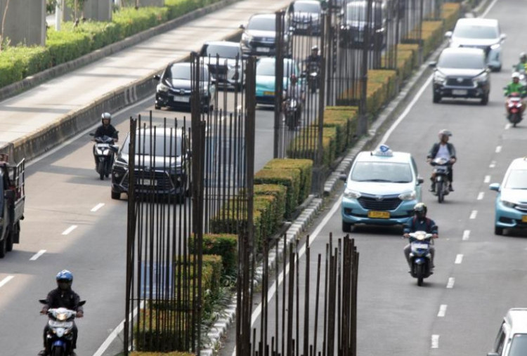 Jejak Pilu Monorel Jakarta: Puing Estetika dan Janji Ruang Hijau di Rasuna Said