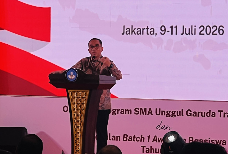 Kemdiktisaintek Bekali 46 Sekolah Garuda Transformasi dan Lepas 390 Awardee ke Kampus Dunia