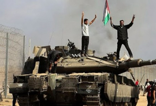 Sadis! Tank Israel Tabrak Warga Sipil Palestina di Al-Zaytoun Kota Gaza