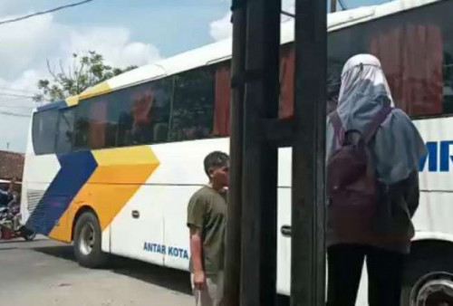 Waduh, Bus Pemudik Malah Nyasar ke Gang Sempit, Untung Ada Tukang Tahu