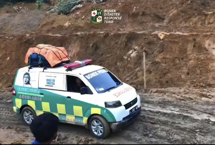 Aksi Solidaritas Bonek, Bantu Evakuasi Korban Bencana Sumatra hingga Donasi Rp137 Juta