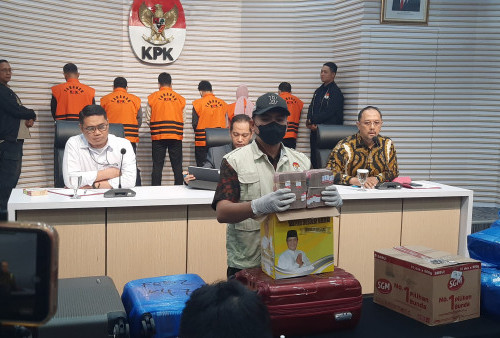 KPK OTT Kalsel, Amankan 6 Orang dan Barbuk Uang Senilai Rp 12 Miliar Serta USD 500