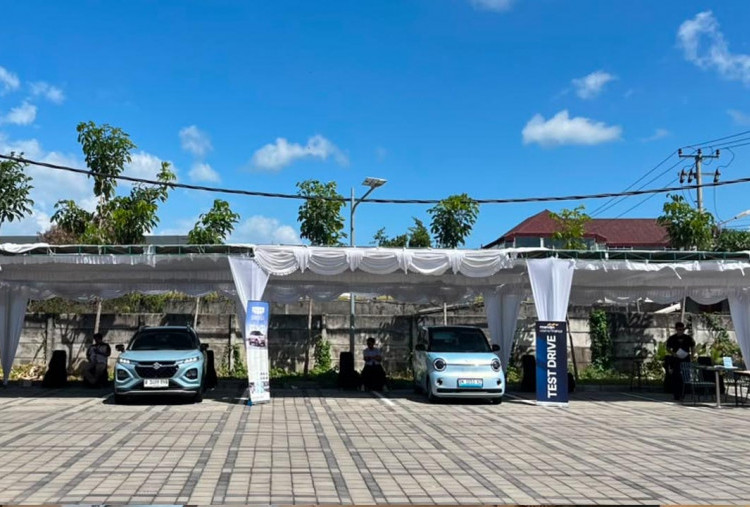 Kolaborasi dengan Bank Mandiri dan Dealer, MUF Promosikan Kendaraan Listrik di Bali