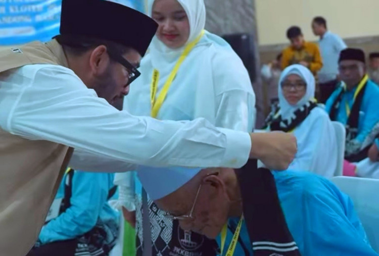 Masjid Ash-Shiddiq Jadi Saksi, Jeje Ritchie Ismail Lepas Jemaah Haji KBB Penuh Khidmat
