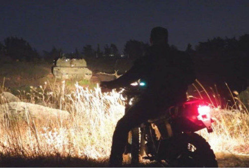 Seorang Diri Pejuang Hizbullah Hadang 2 Tank Merkava Miliki Israel   
