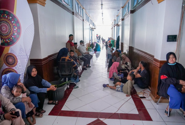 Kemenkes Ungkap Kondisi Mengenaskan Pasca Bencana Banjir di Aceh-Sumatera: 31 RS dan 156 Puskesmas Rusak Parah!