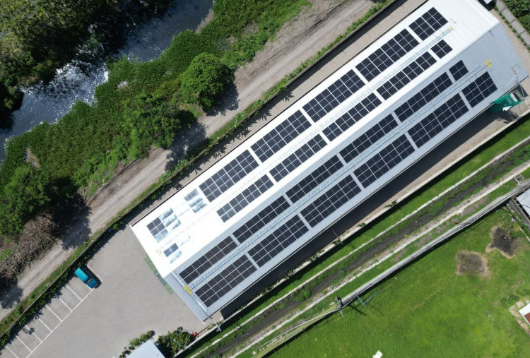 Dukung Transisi Energi Hijau RI dengan PLTS Atap, Kurangi Emisi Karbon