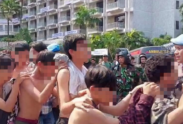 Massa yang Diamankan Eksekusi Eks Hotel Sultan Tembus Ratusan Orang  