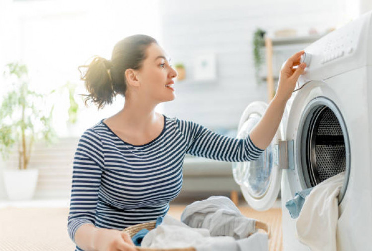 6 Panduan Frekuensi Mencuci Pakaian Sesuai Material Kain