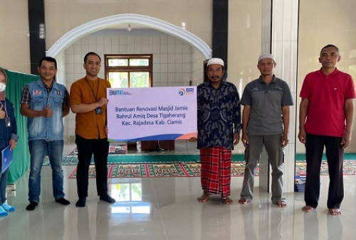 BRI Ciamis Serahkan CSR Rp 200 juta, Bantu Renovasi Dua Masjid di Kabupaten Ciamis