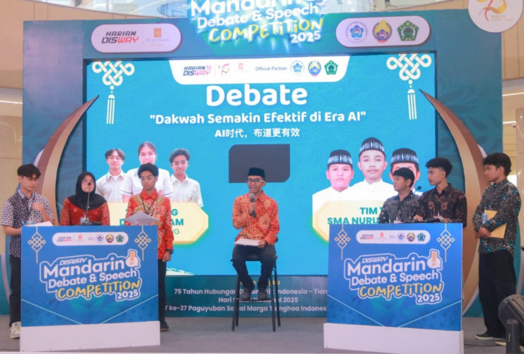 Disway Mandarin Debate and Competition, SMA Xin Zhong Unggul Satu Poin dari SMA Nurul Jadid di Lomba Debat!
