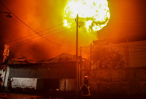 Gudang Tiner di Surabaya Terbakar, 6 Orang Jadi Korban 