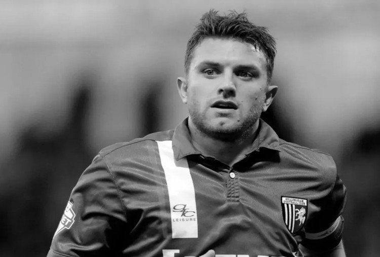 Mantan Pemain Brighton, Doug Loft Meninggal Dunia pada Usia 39 Tahun: Klub Kenang Dedikasinya