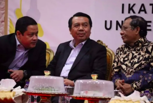 Pelantikan Pengurus IKA UII Jatim, Ketua Mahkamah Agung Bahas Masa Depan Hukum di Indonesia