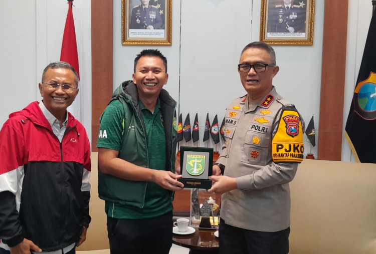 Azrul Ananda dan Dahlan Iskan Temui Kapolda Jatim, Sampaikan Terima Kasih Laga Persebaya vs Arema Aman