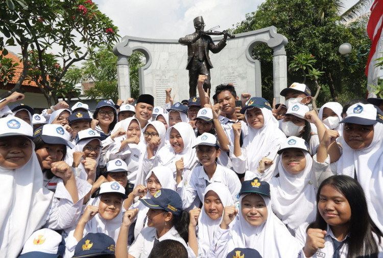 Siswa SMP di Surabaya Dilarang Bawa Motor, Sekolah yang Sediakan Parkir Bakal Dievaluasi