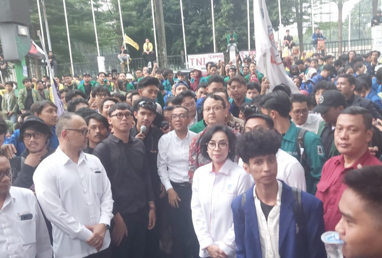 Mendiktisaintek Brian Yuliarto Tegaskan UKT Tak Boleh Naik, Laporkan ke Saya!