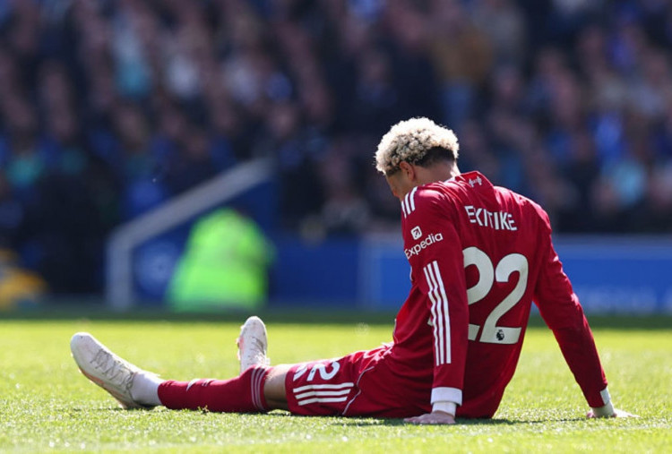 Krisis Lini Depan Liverpool: Ekitike Cedera, Isak Kapan Comeback?