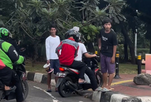 Viral Video Pungli Buka Tutup Trotoar untuk Hindari Kemacetan dekat Gedung DPR, Dishub DKI Jakarta Bergerak