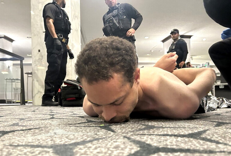 Terungkap Identitas Penembak Saat Jamuan Makan Malam, Trump: Satu Petugas Tertembak