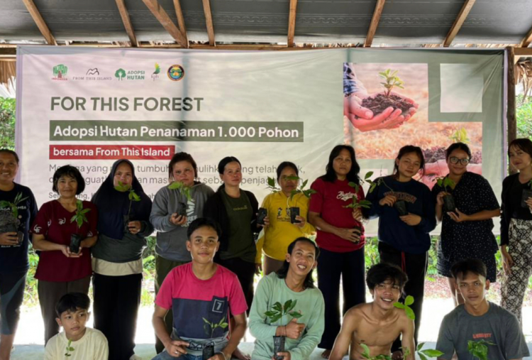 From This Island Salurkan Rp420 Juta untuk Konservasi Alam dan Pemberdayaan Masyarakat Lokal