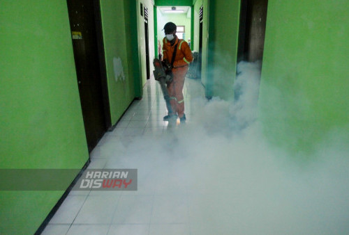 Fogging di Asrama Haji Surabaya