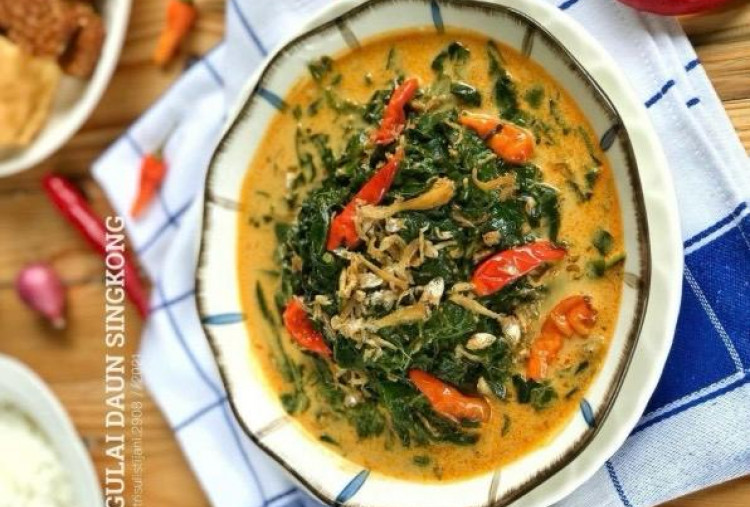 Tiga Alternatif Bumbu Halus Penguat Cita Rasa Sayur Daun Singkong Kuah Kuning 