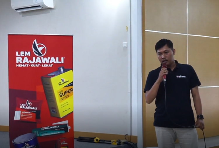 Lem Rajawali Hubungkan Mahasiswa Desain Interior dengan Industri dan Perajin Lewat Program KILAT