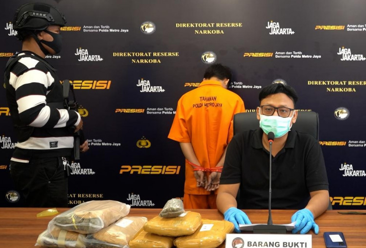 Polisi Gagalkan Penyelundupan 3,4 Kg Ganja dari Sumut, Amankan Dua Terduga Kurir Termasuk Anak di Bawah Umur