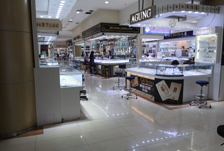 Harga Emas Perhiasan Hari Ini Tembus Rp1,2 Juta Per Gram, Ini Rincian Harga Cincin dan Kalung