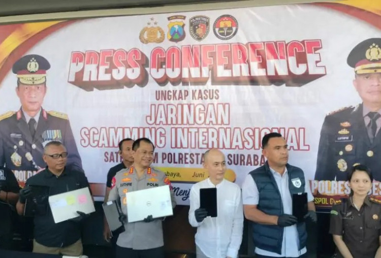 Polrestabes Surabaya Tetapkan Satu WNA Tiongkok sebagai Tersangka Scamming Internasional